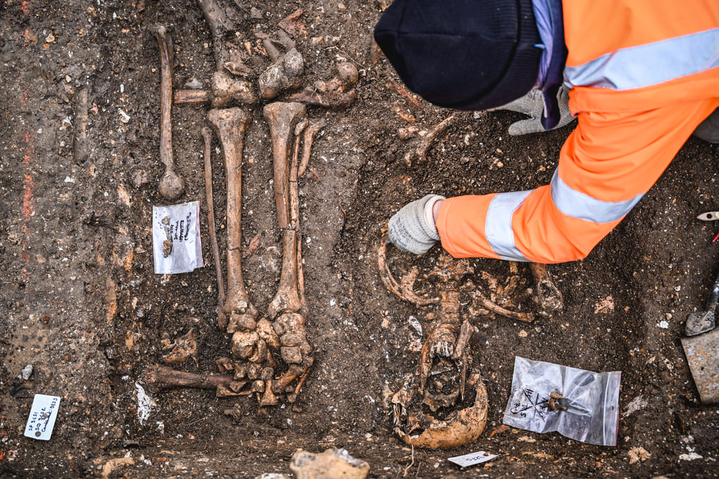 shooting photo banque images MADE squelette fouilles archeologiques archeologie Saint-Louis Evreux Eure Normandie Aurélien Papa
