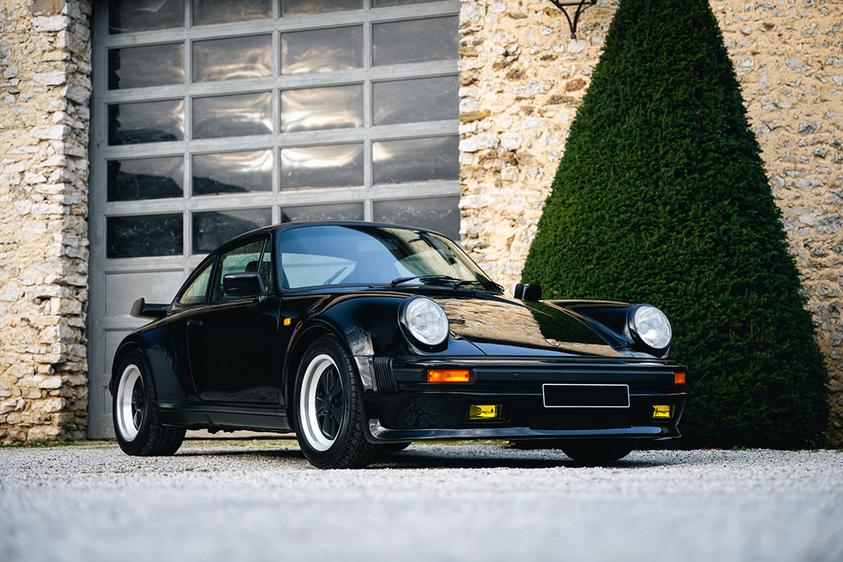 shooting photo voiture automobile collection prestige Porsche 911 Turbo S 930 classique mise en vente ile de france yvelines paris